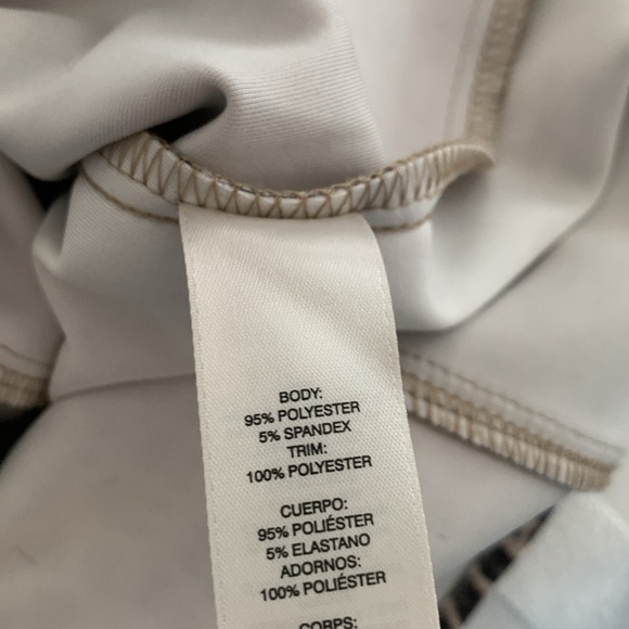 Chicos Animal Print Bomber Jacket w/Zipper and Cuffed Sleeves. Size 0 = XS - Picture 10 of 14